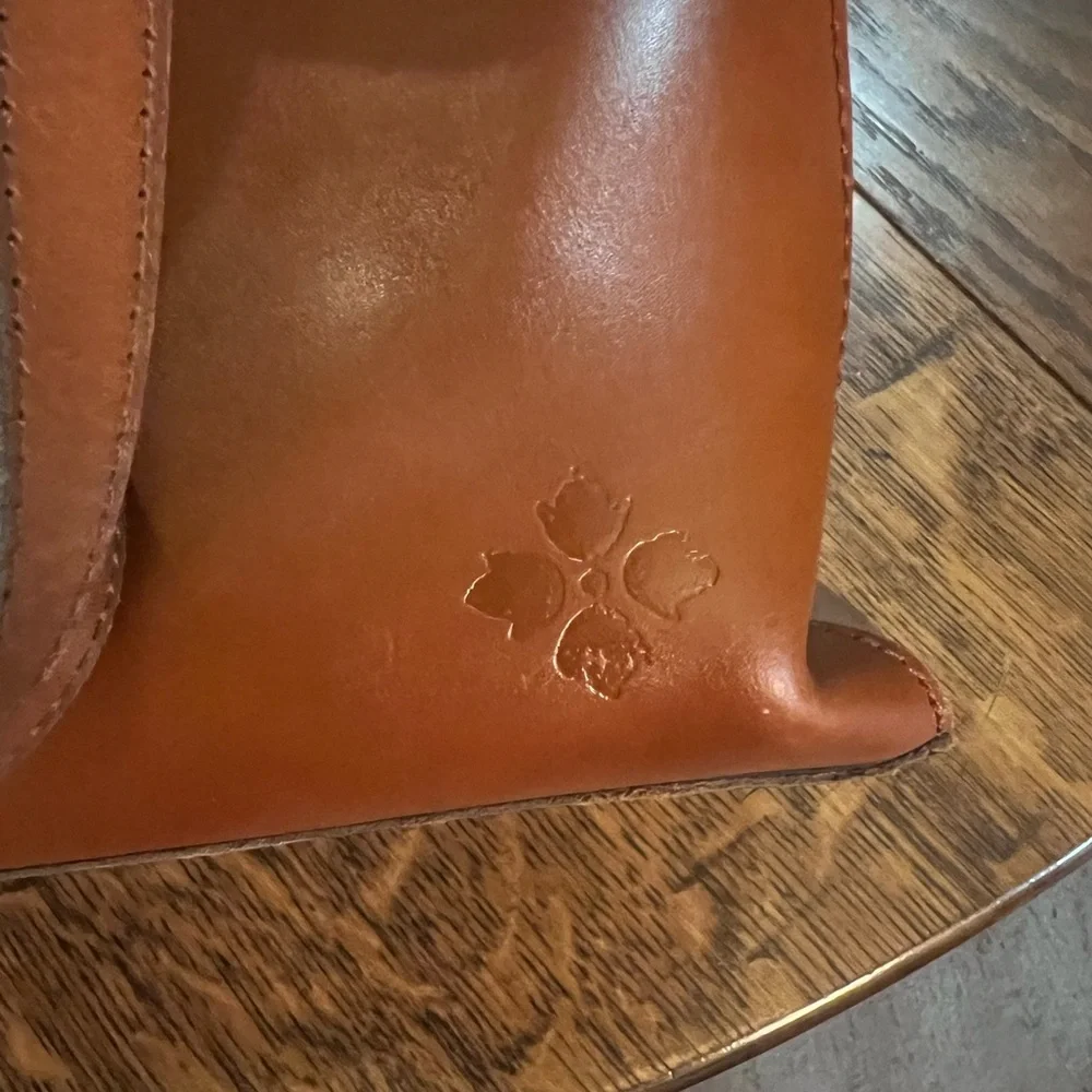 Patricia Nash Tan Leather Tote - Picture 6 of 9